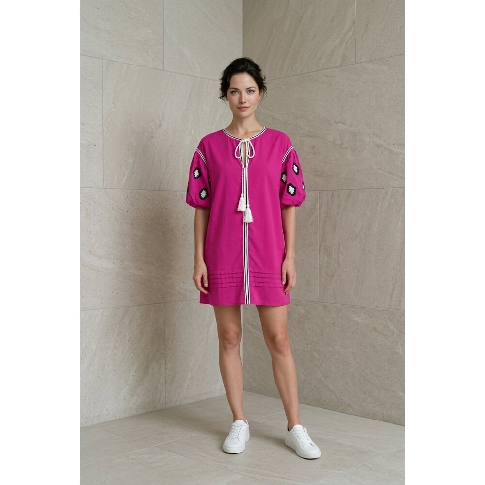 TCEC Mini Dress  Magenta‎ V-Neck Short Puff Sleeves Embroidered